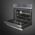 Духовой шкаф с функцией СВЧ Smeg SF4104WMCS