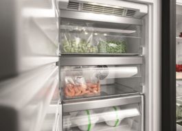 Встраиваемая морозильная камера Whirlpool AFB 1840 A+